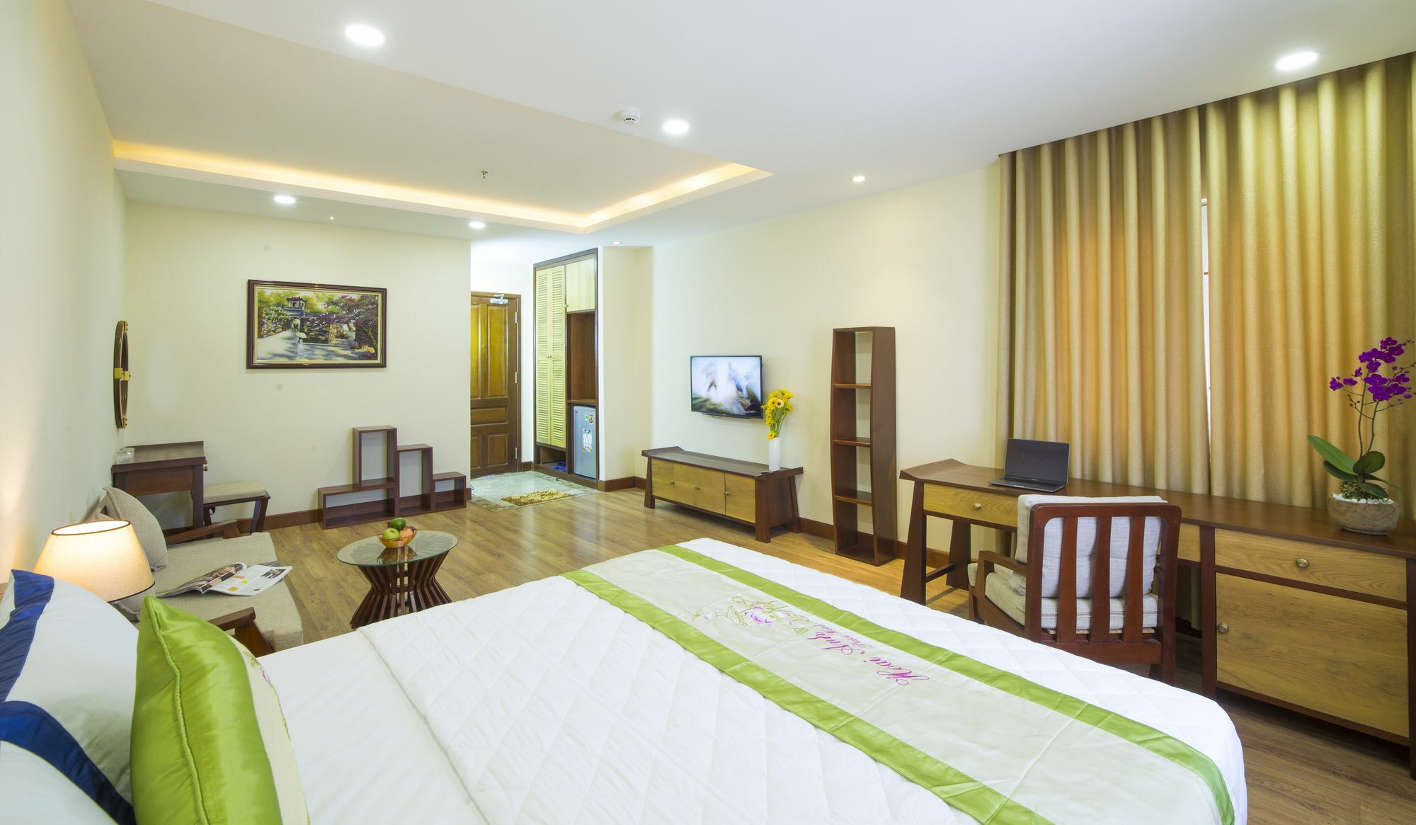 Hoai Anh Plaza Hotel Danang Exterior photo